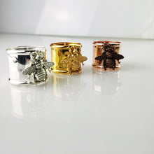 Load image into Gallery viewer, Bee Mine Napkin Rings (set of 4)