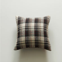 Load image into Gallery viewer, Plaid Knitted Cushion Covers