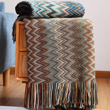 Load image into Gallery viewer, Chevron Pattern Throw Blanket with Tassels