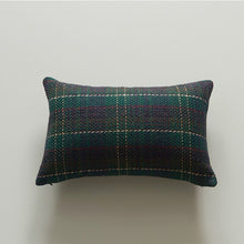 Load image into Gallery viewer, Plaid Knitted Cushion Covers