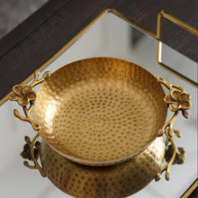 Load image into Gallery viewer, Plum Blossom Decorative Bowl