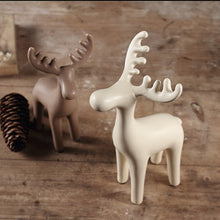 Load image into Gallery viewer, Reindeer Family Sculpture Set