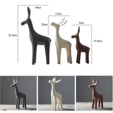 Load image into Gallery viewer, Reindeer Family Sculpture Set