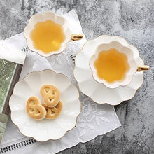 Load image into Gallery viewer, White Flower Bone China Teacup set