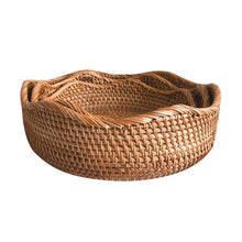 Load image into Gallery viewer, Wavy Edge Round Baskets