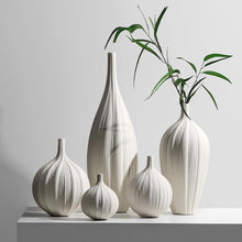 Load image into Gallery viewer, Garlene Vase Collection