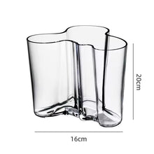 Load image into Gallery viewer, Dayton Vase
