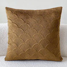Load image into Gallery viewer, Scallop Design Cushion Cover
