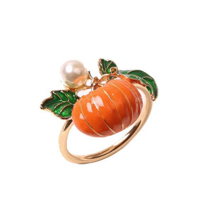 Faux Pearl Pumpkin Rings by Allthingscurated come in a set of 6 napkin rings. Each ring is crafted with exquisite detail of a pumpkin design and adorned with a faux pearl to bring a touch of sophistication. Perfect for all fall festivities, from Halloween to Thanksgiving.