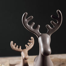 Load image into Gallery viewer, Reindeer Family Sculpture Set
