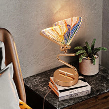 Load image into Gallery viewer, Butterfly Shontelle Table Lamp
