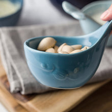 Load image into Gallery viewer, Allthingscurated’s fun and stackable whale-shaped bowls come are perfect for your appetizers, salads or favorite snacks.  Comes in 4 sizes with capacity of 100 to 350ml or 3.4 to 11.8 ounce. Sold individually or in a set of 4 bowls. Featuring a different shade of blue from pastel blue to navy blue for each size.
